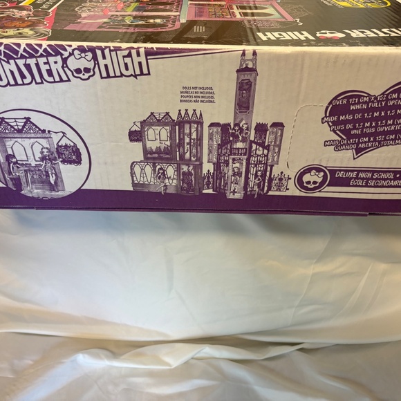 Monster High DELUXE High School 2 Storey Playset BRAND NEW - Picture 14 of 15